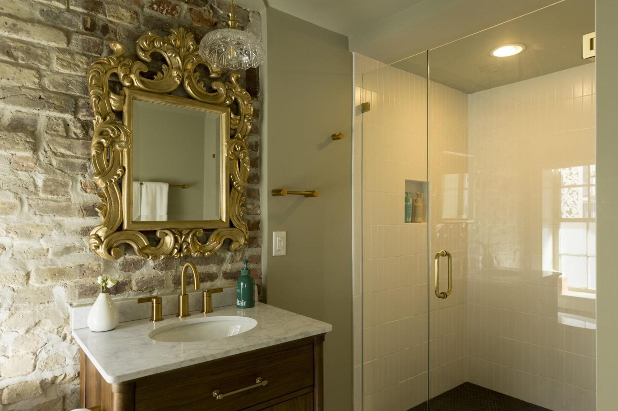 Historic B&B King Suite- Walk To King Charleston Exteriör bild